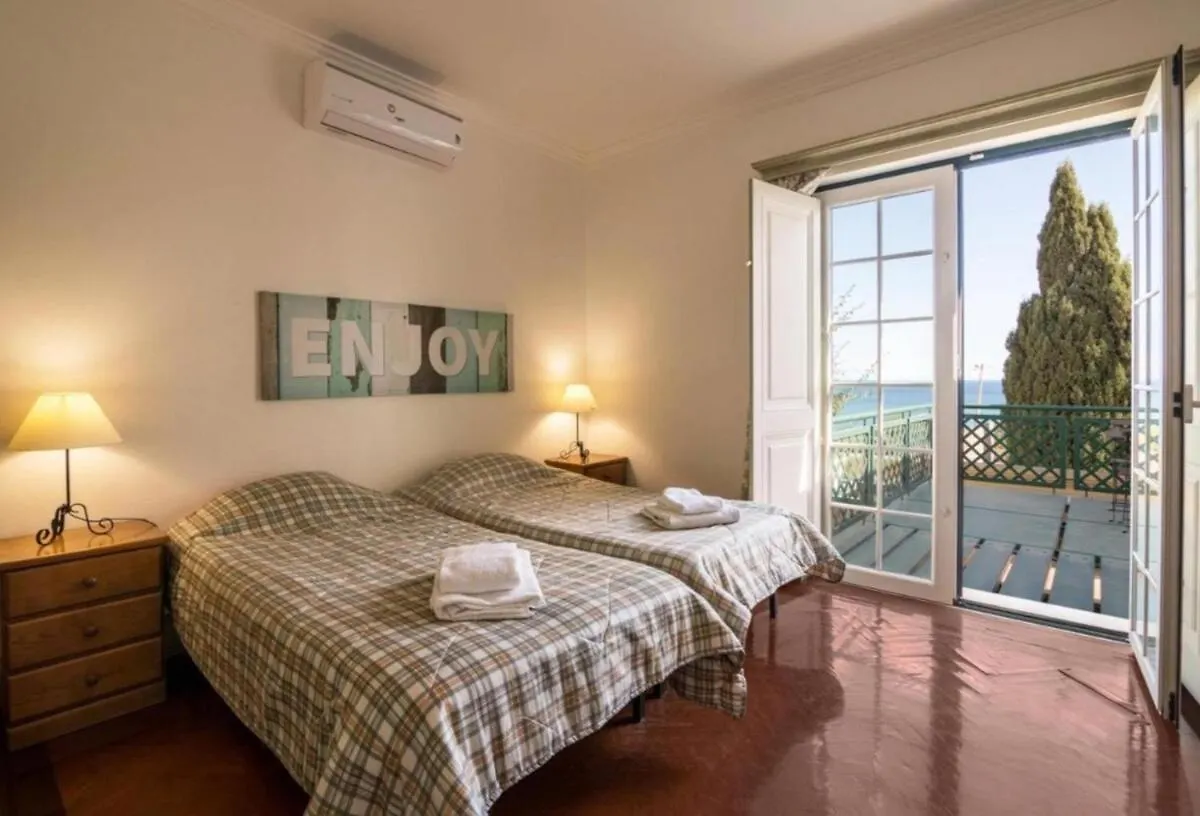 הוילה אלבופיירה Casa Da Vigia - Waking Up In Front Of The Sea